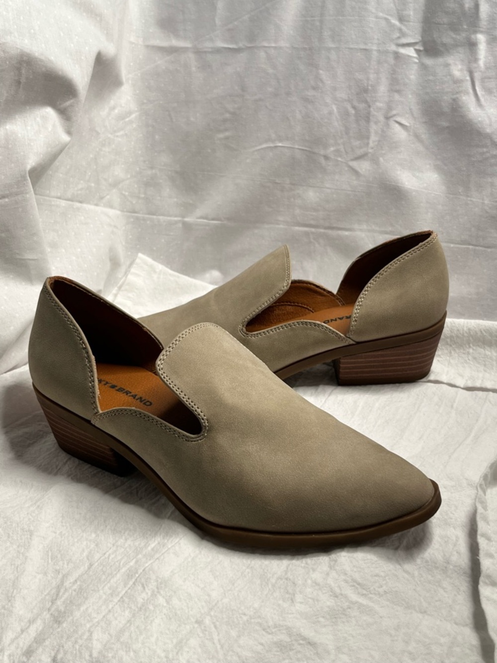 Lucky Brand Mizina Slip-On Shooties Taupe / Beige Block Heel Size 6 - Picture 2 of 13